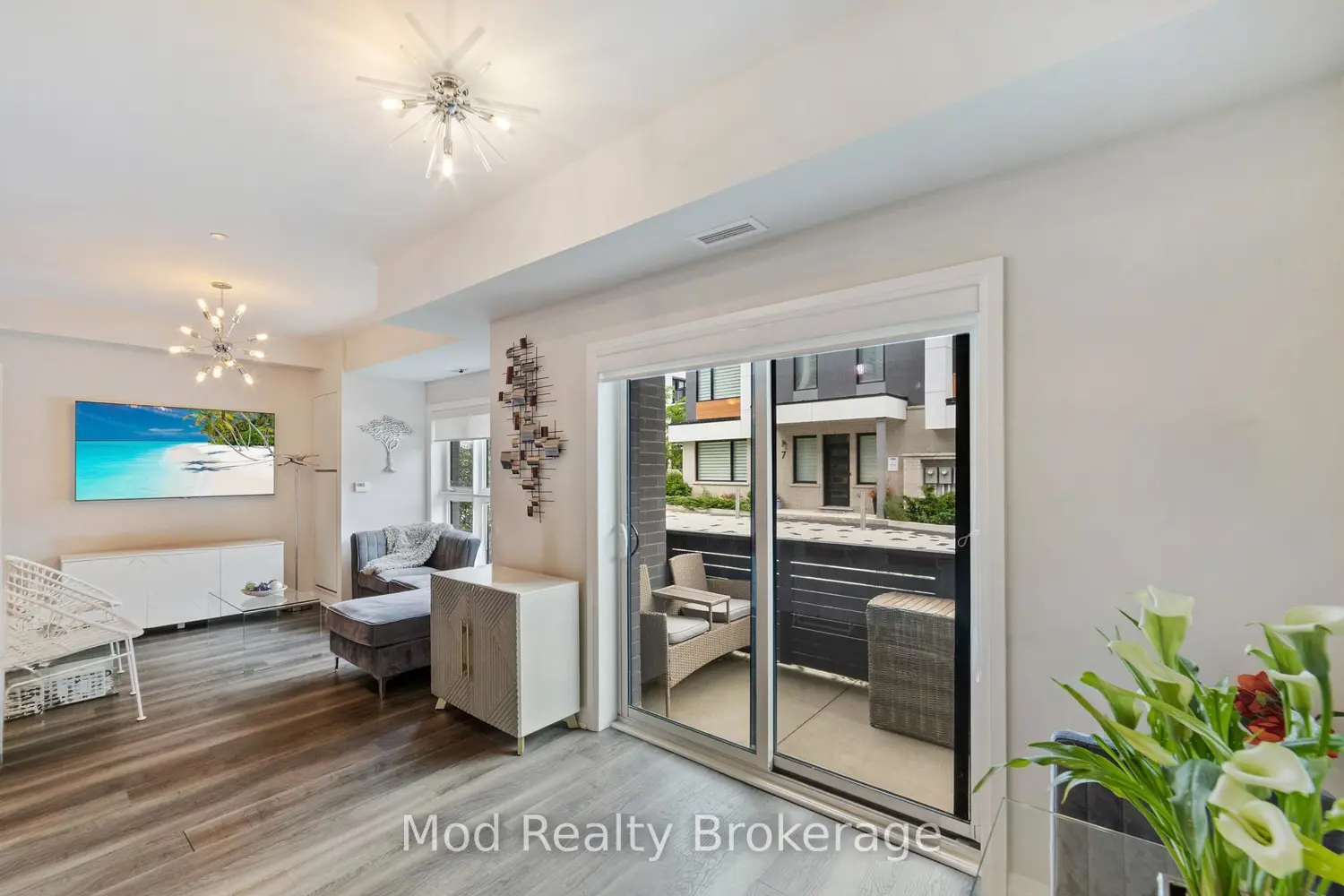 Additional image 13 of 128 Grovewood Common 129