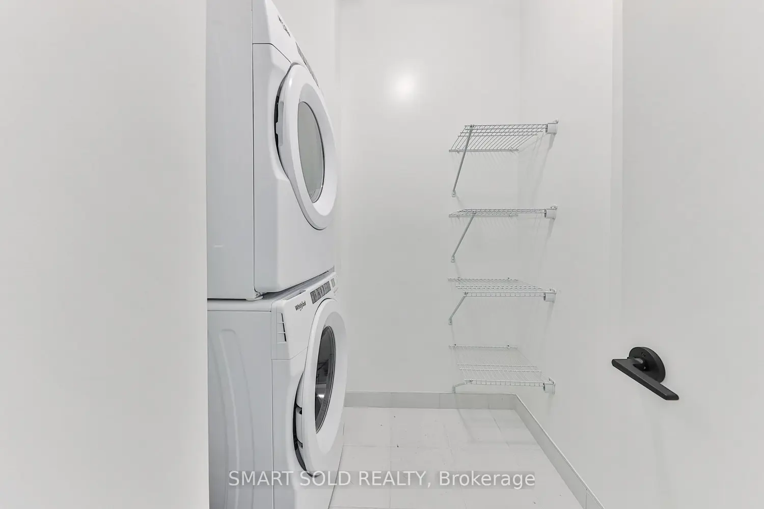 Additional image 11 of 220 Missinnihe Way 114