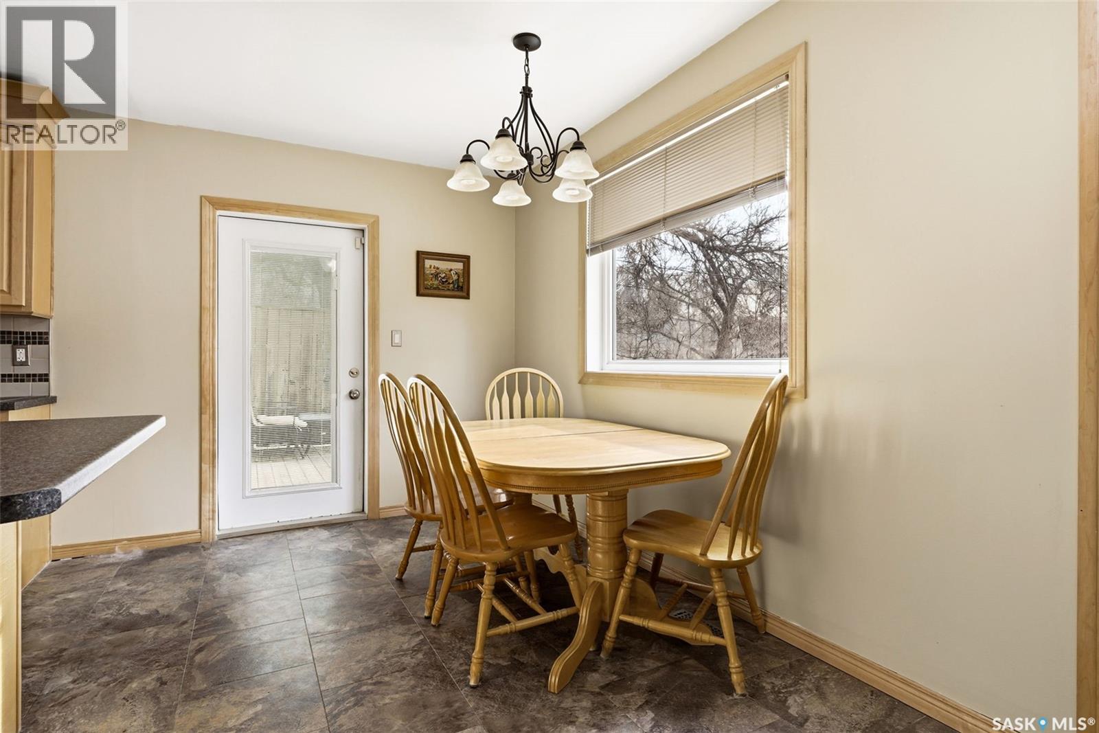 Additional image 4 of 2613 Elliott Drive, Regina, SK, S4N3H8