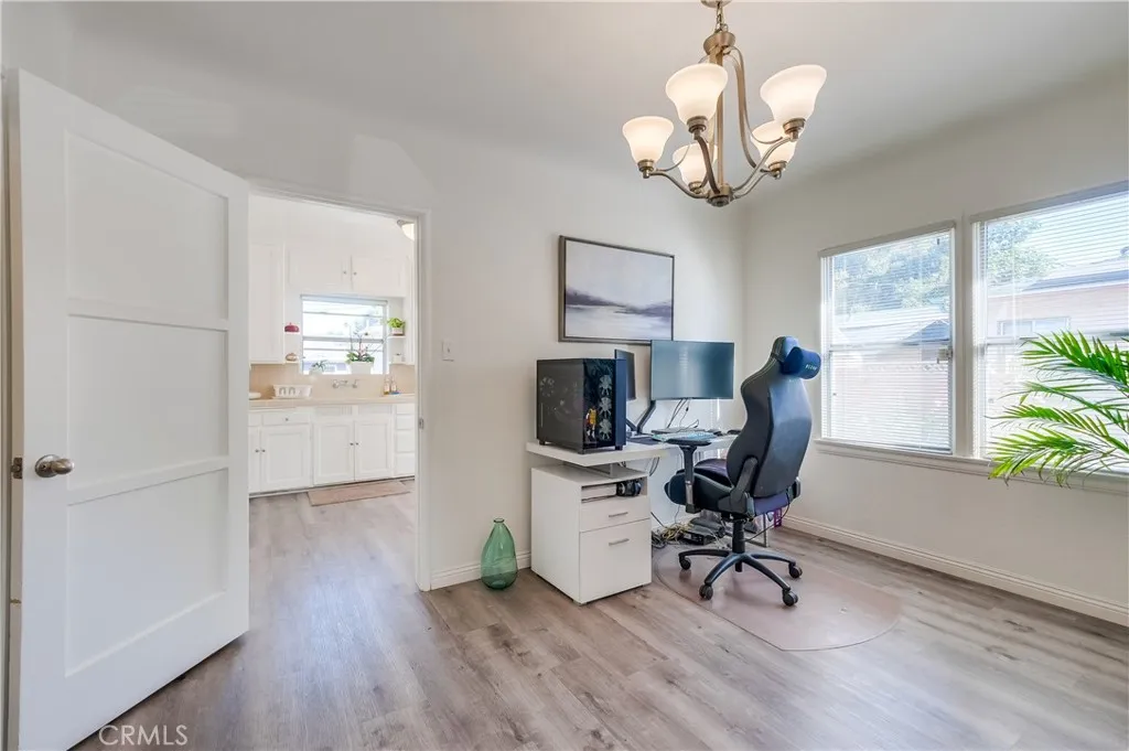 Additional image 12 of 2709 E Van Buren St, Long Beach, CA 90810