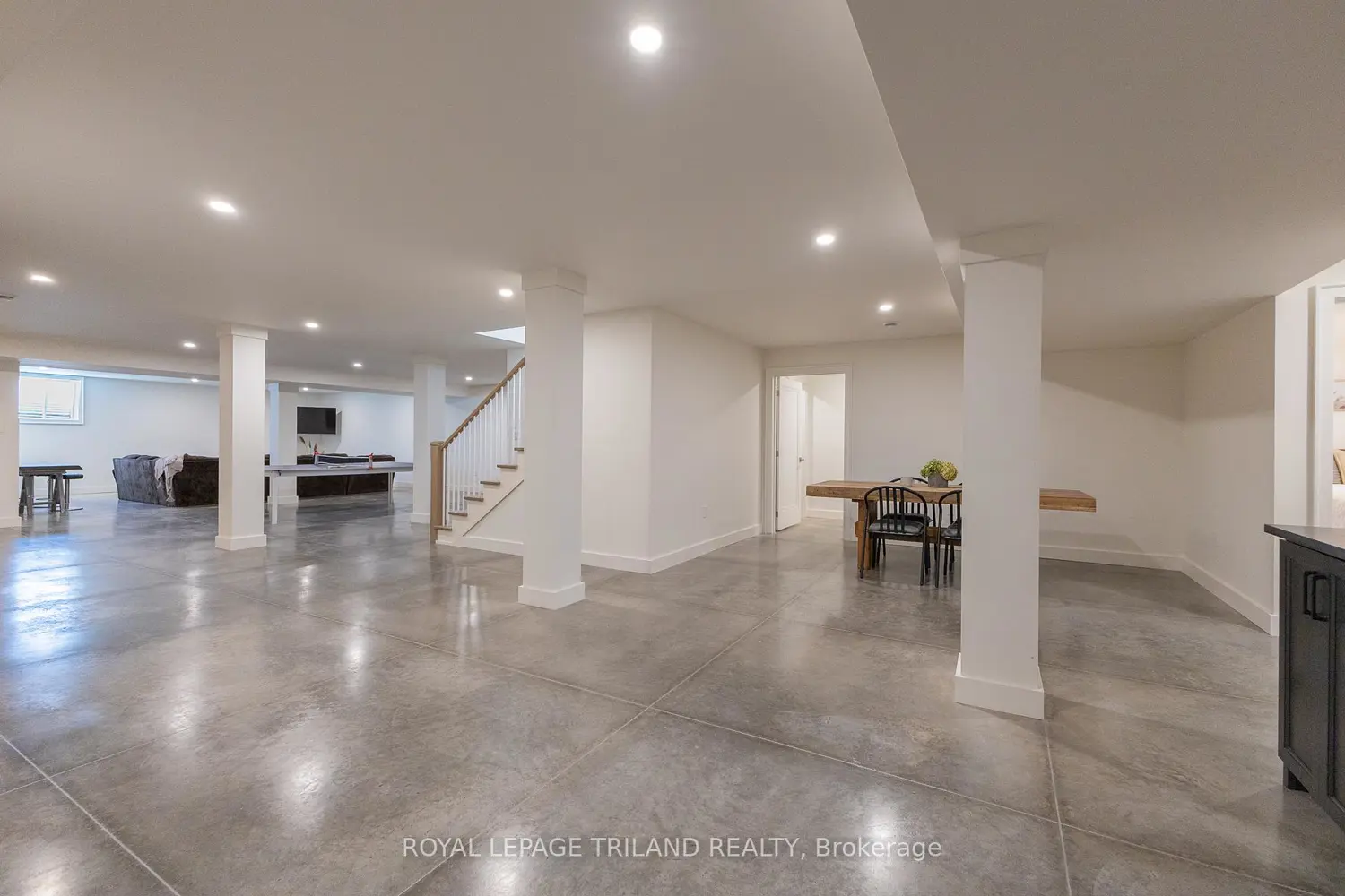 Additional image 16 of 73952 Durand Street