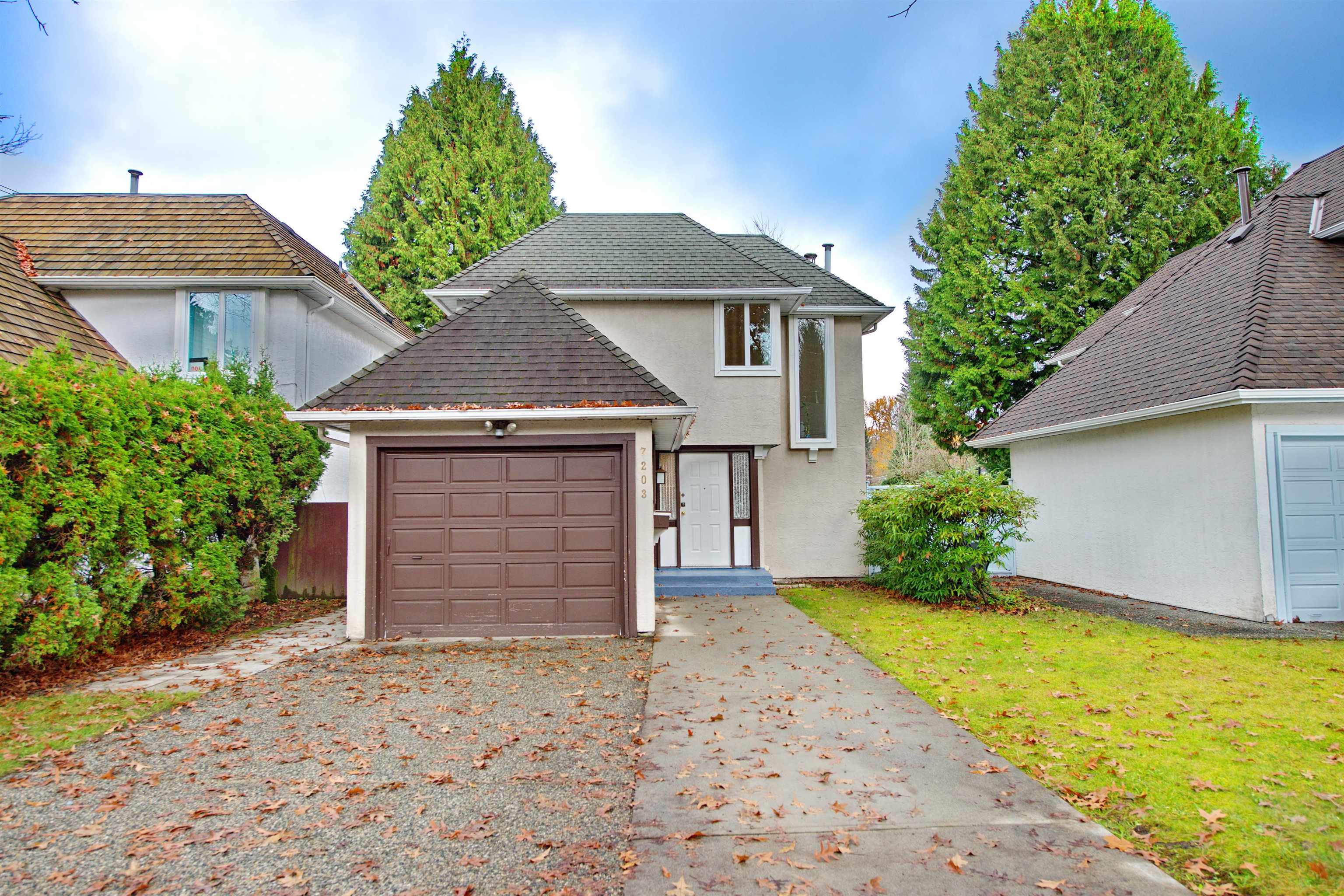 7203 Bridlewood Court, Burnaby, BC, V5A 4A4