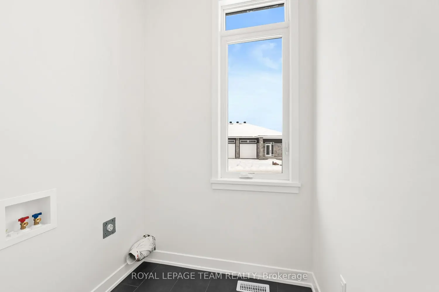 Additional image 3 of 1057 Moore Street