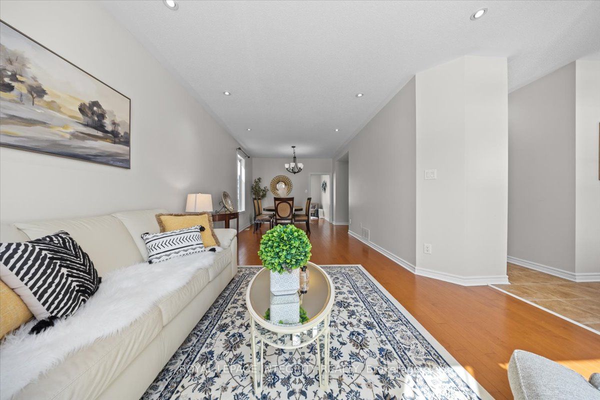 Additional image 4 of 650 New Liskeard Crescent, Ottawa, ON, K2J 0N3