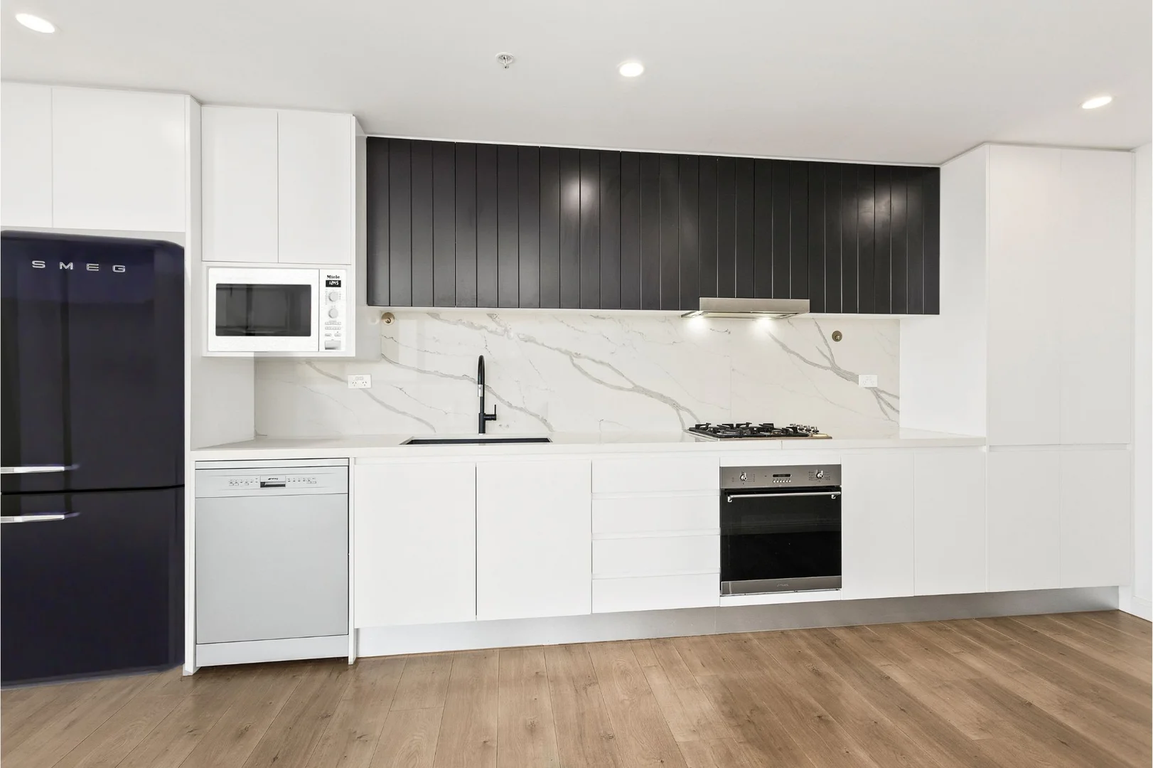 Additional image 3 of 1803/15 Railway Parade, Wollongong NSW 2500