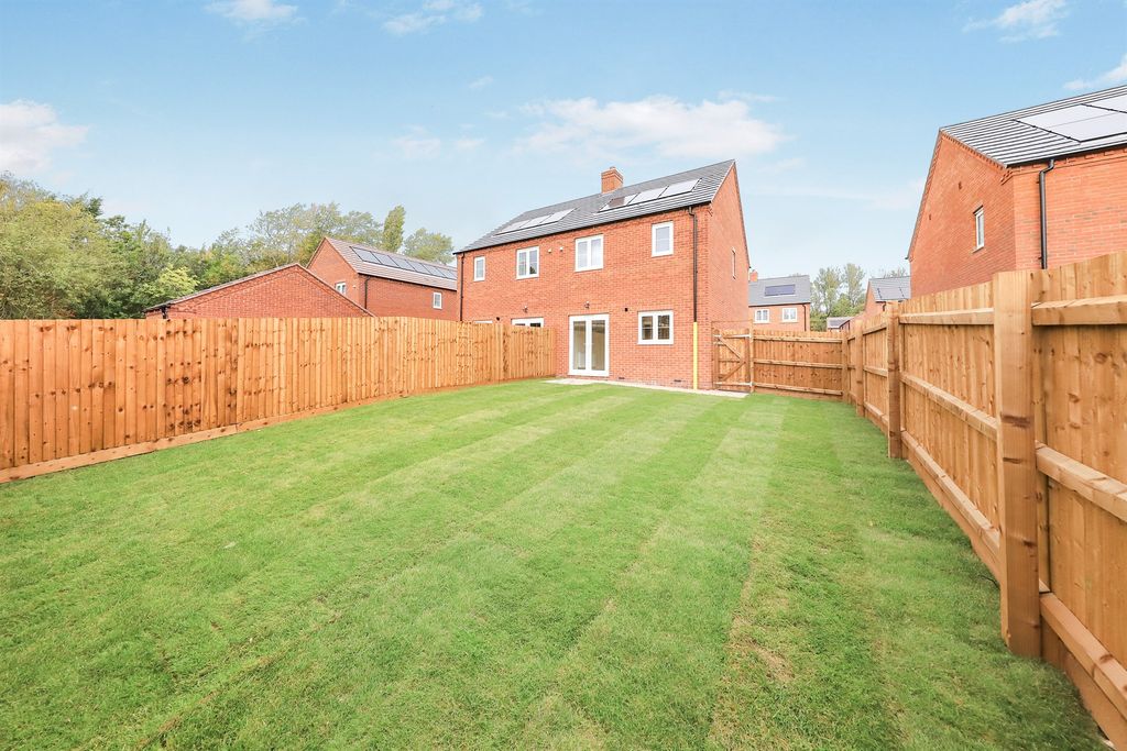 Additional image 15 of 3 bed semi-detached house for saleBeech Road, Telford TF7
