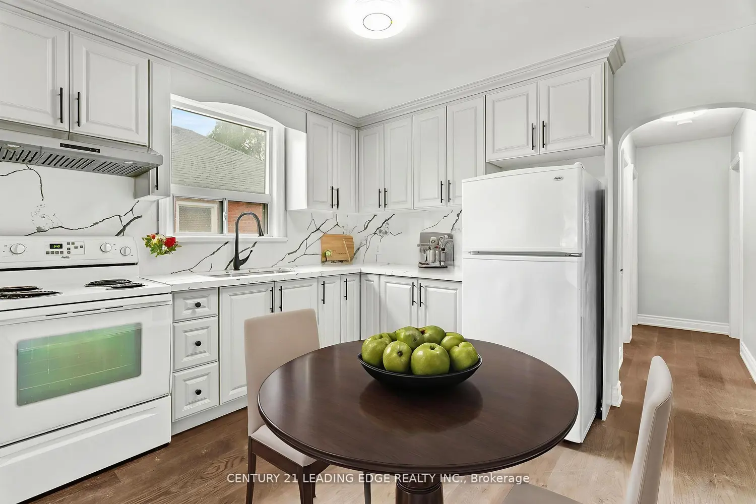 Additional image 3 of 96 Oakes Avenue