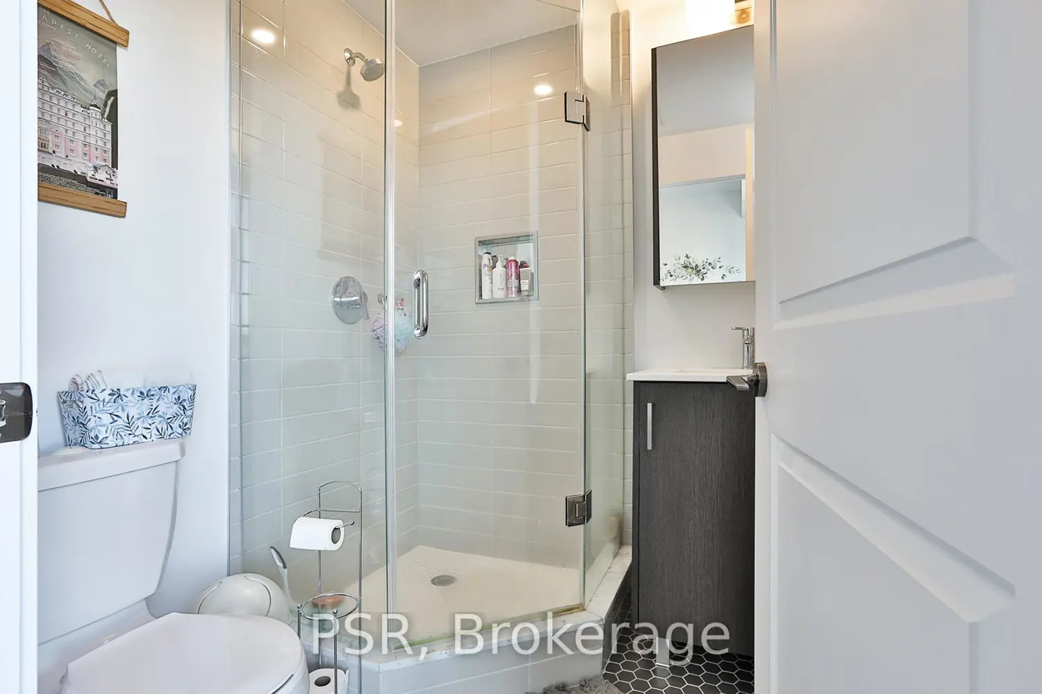 Additional image 12 of 11 Lillian Street 909