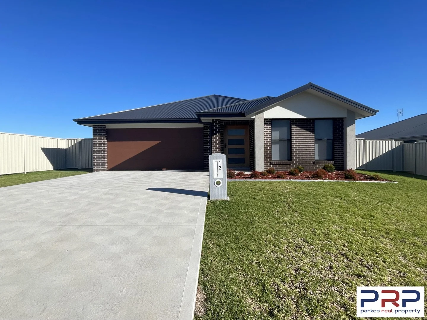 12 Cedar Crescent, Parkes NSW 2870