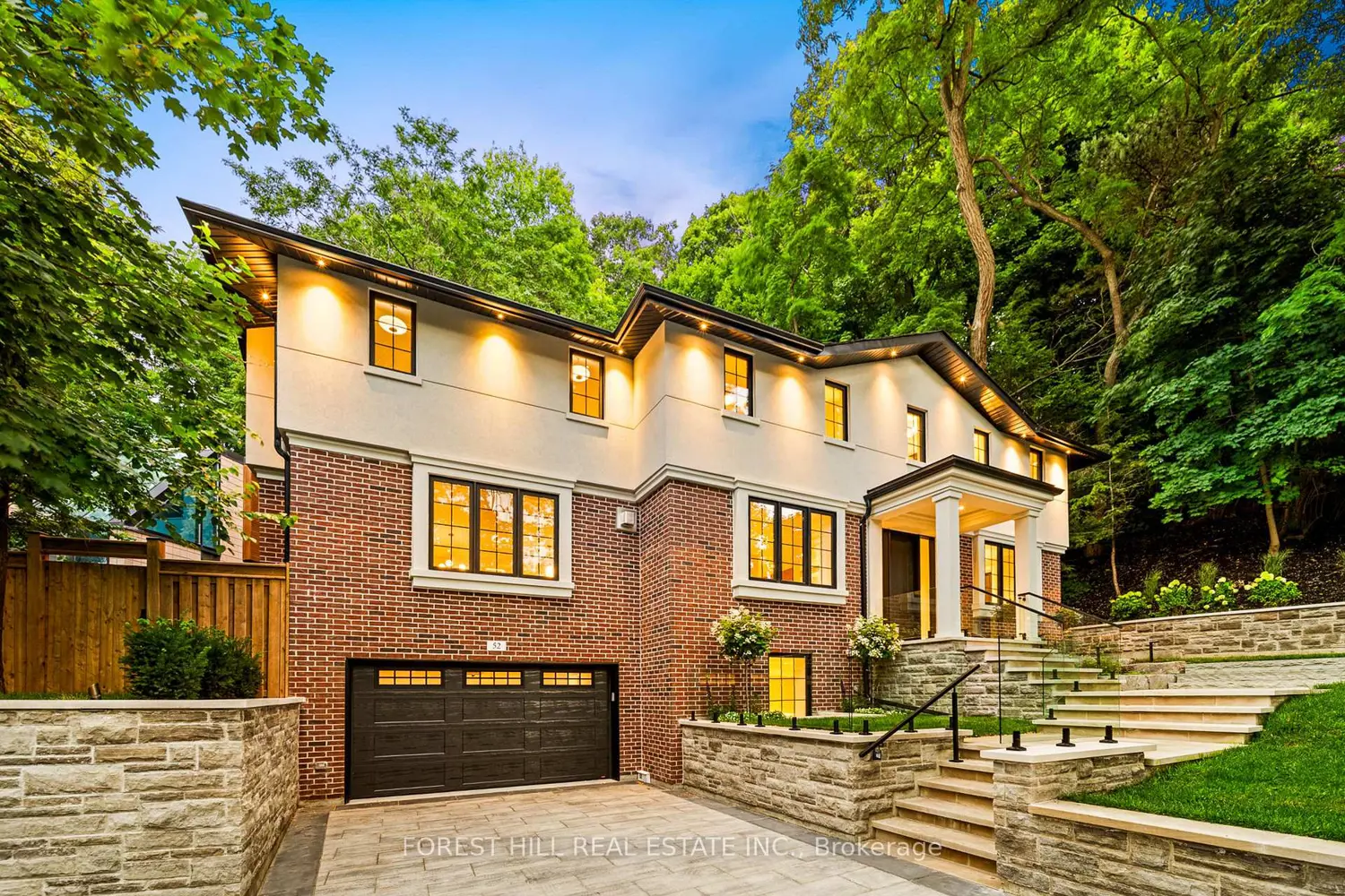 52 Roxborough Drive