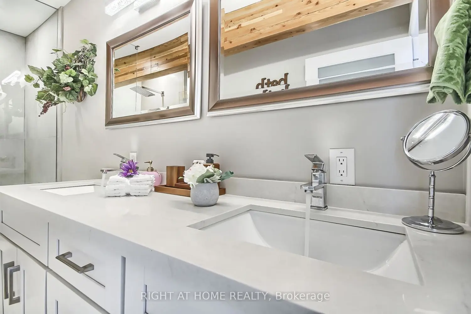 Additional image 8 of 26 Beach Road