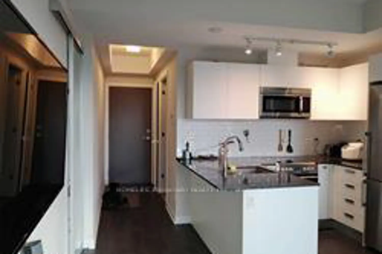 Additional image 8 of 42 Charles Street 1705