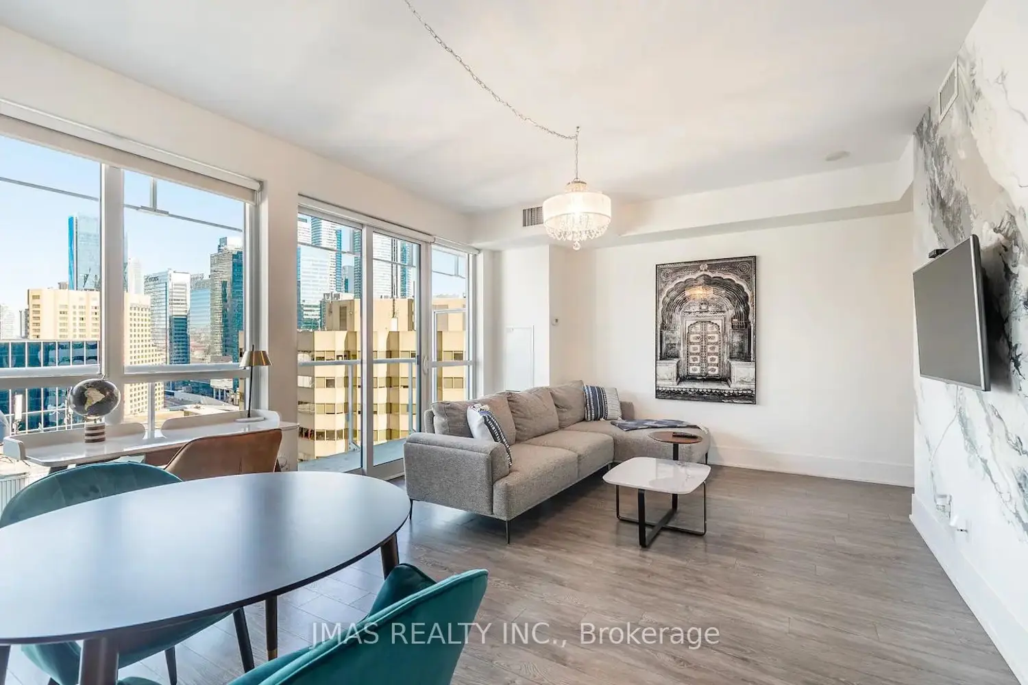 300 Front Street 2109