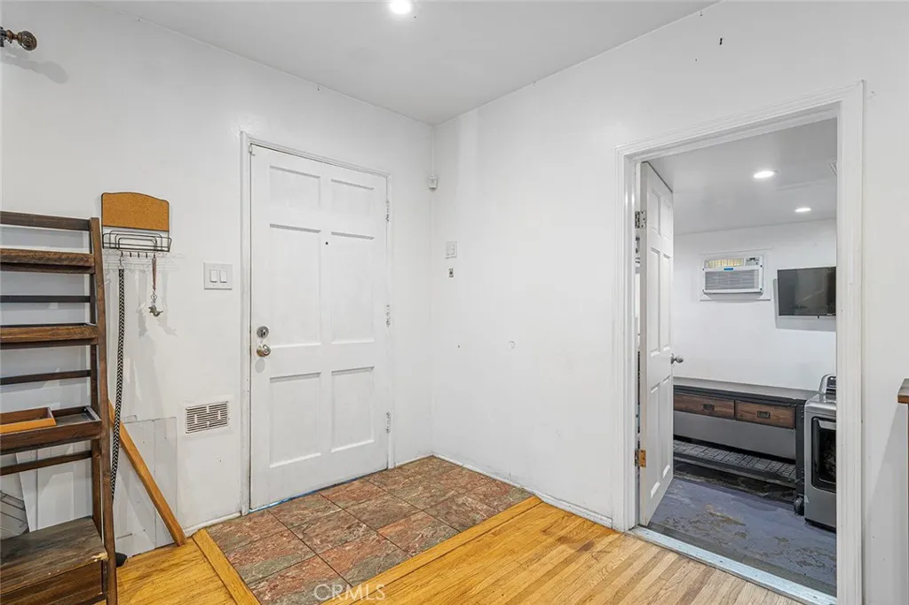 Additional image 5 of 14603 S Aprilia Ave, Compton, CA 90220