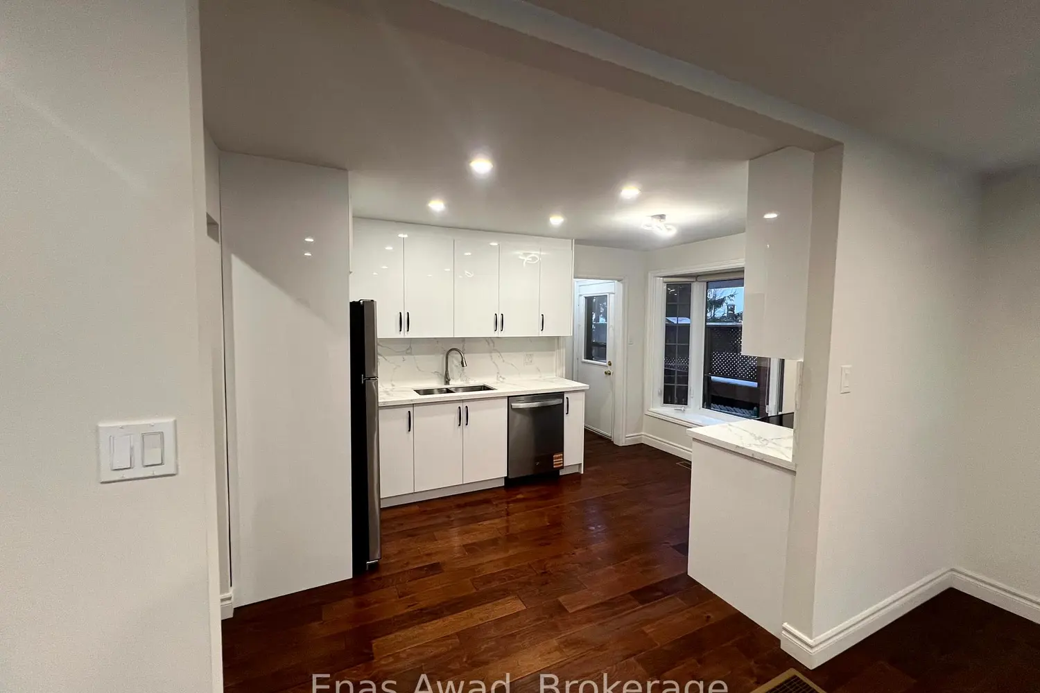 Additional image 4 of 1402 Clearview Drive