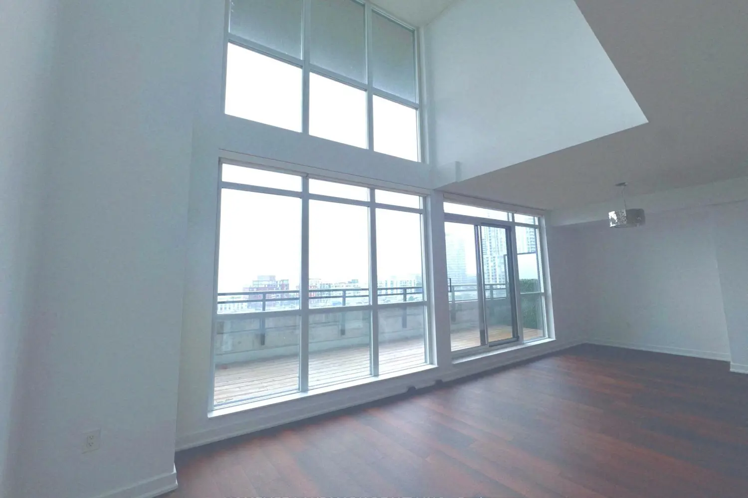 Additional image 8 of 8 Telegram Mews 833