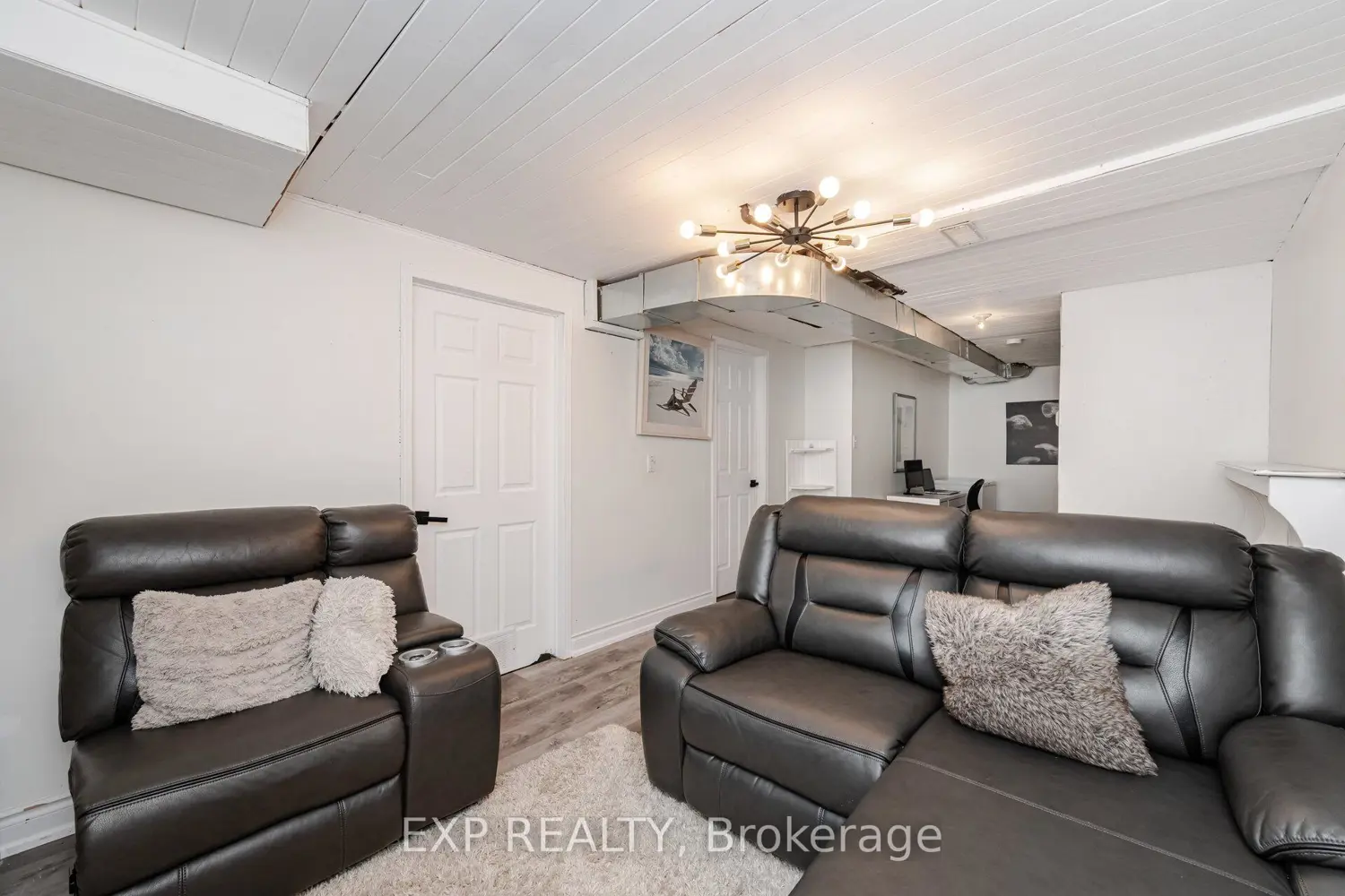 Additional image 17 of 145 Courtney Crescent