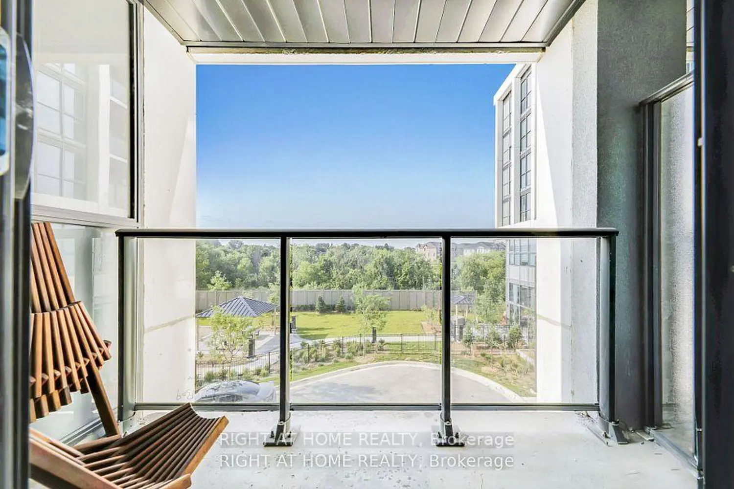 Additional image 14 of 1063 Douglas Mccurdy Common 213