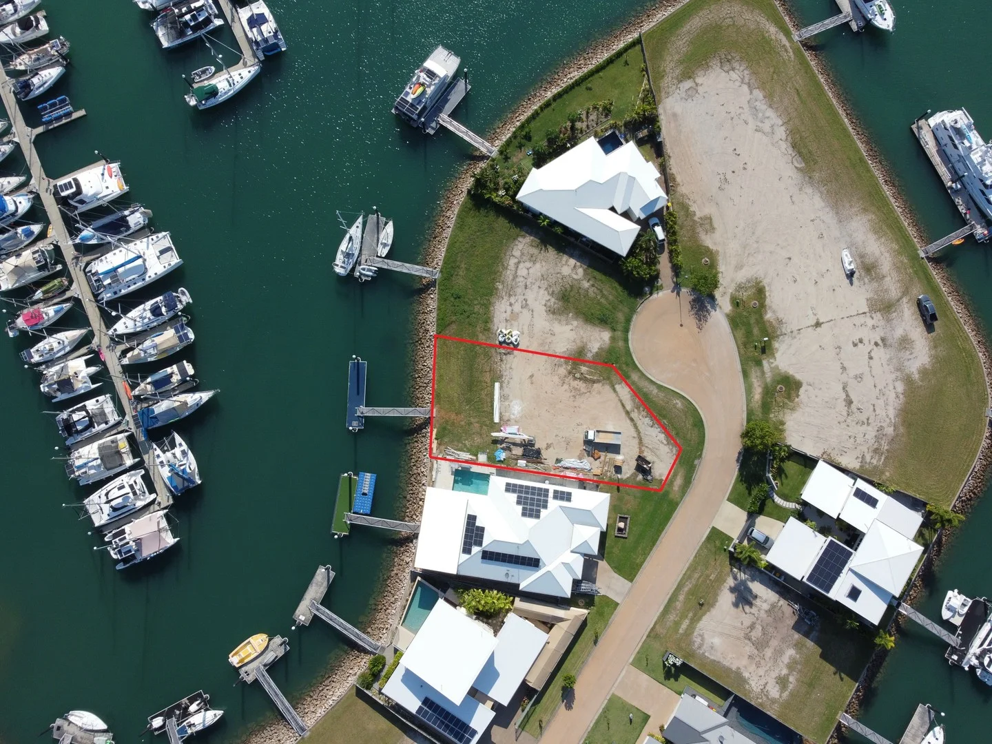 9 The Cove, Nelly Bay QLD 4819