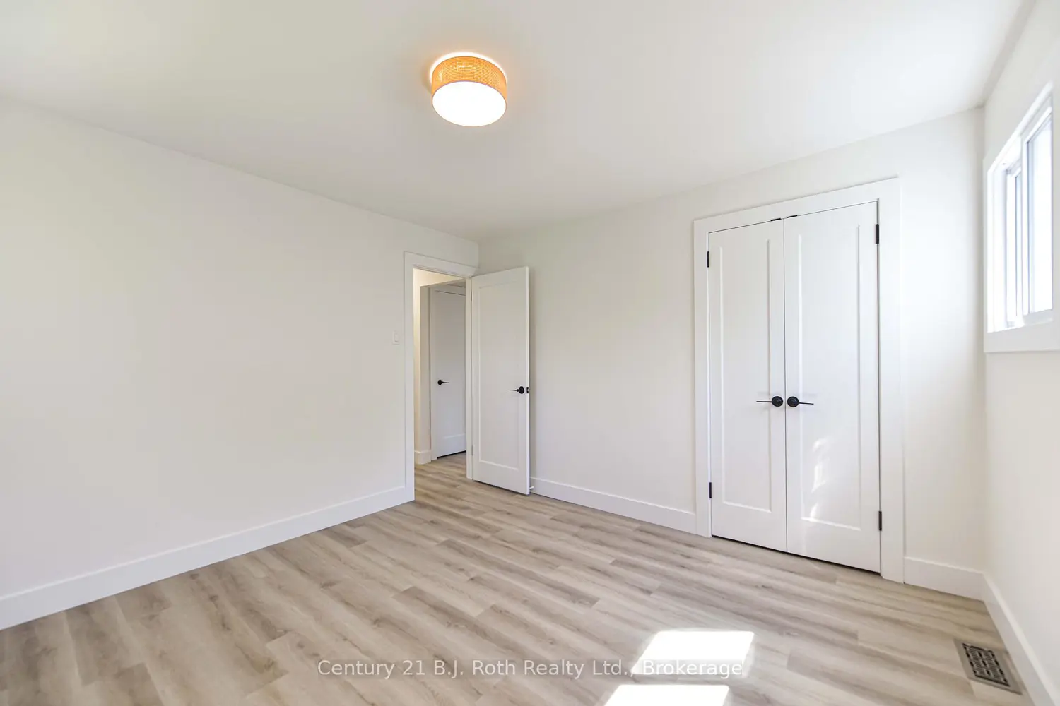 Additional image 12 of 571 High Street