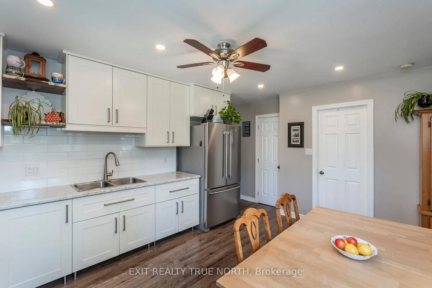 Additional image 7 of 8254 93 Highway