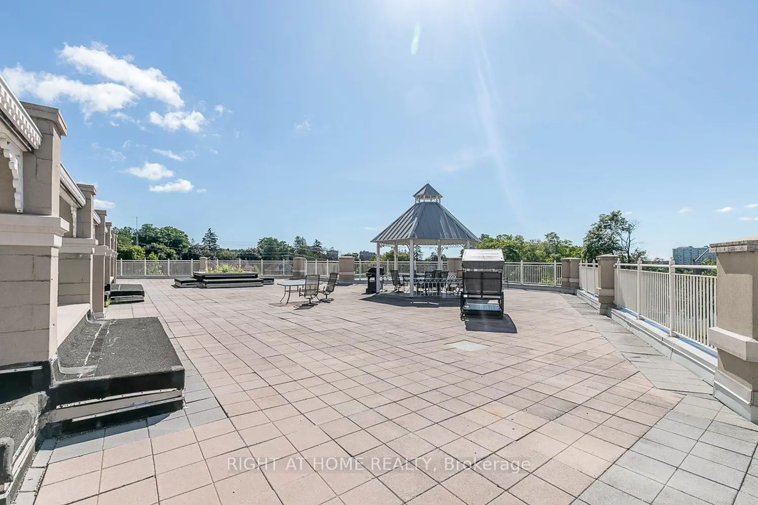 Additional image 12 of 74 Ross Street 53