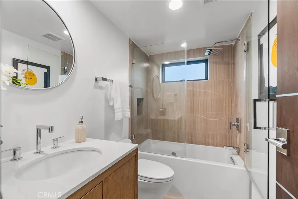 Additional image 92 of 214 El Porto Street, Manhattan Beach, CA 90266