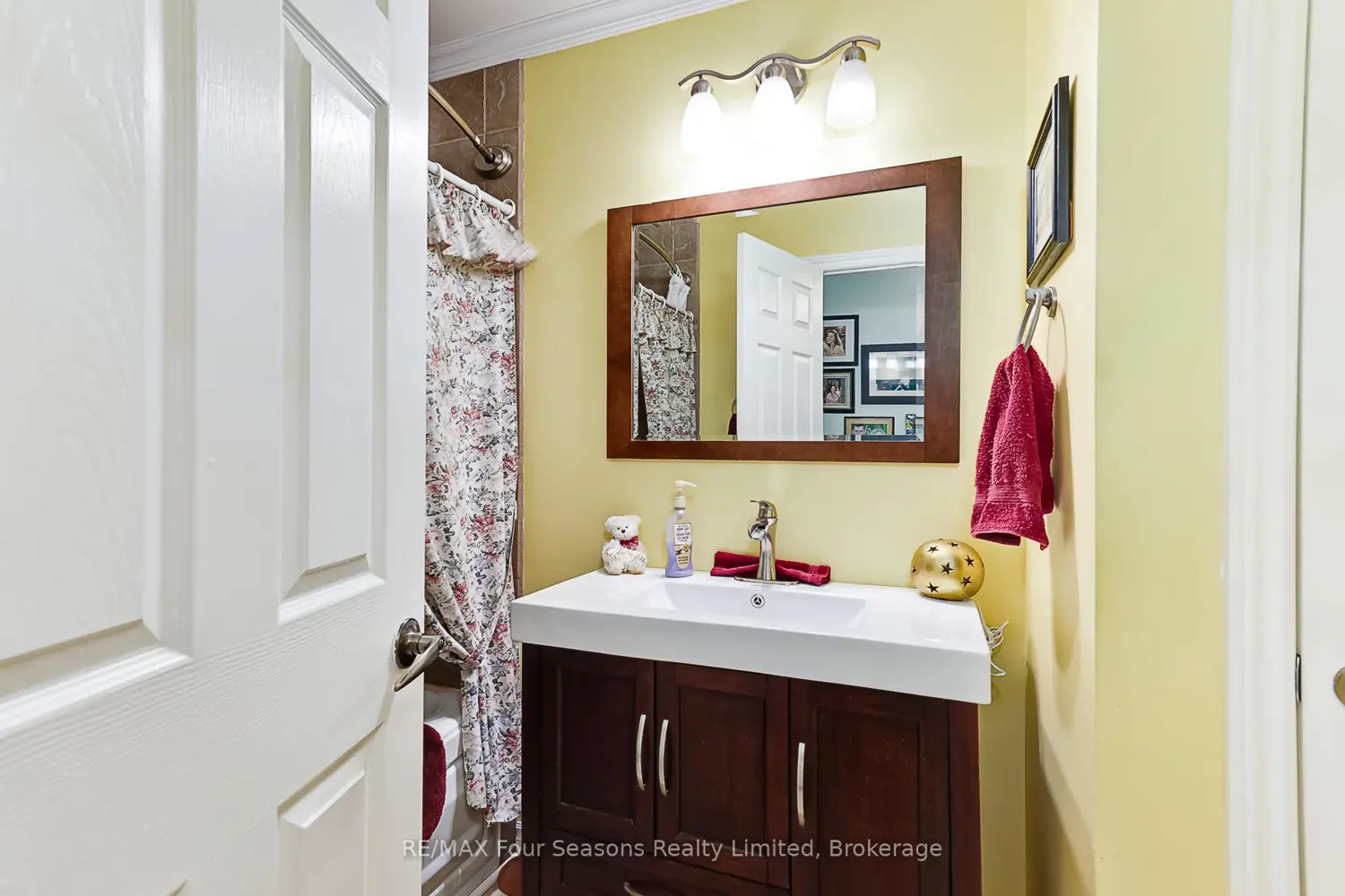 Additional image 12 of 225 Christopher Street