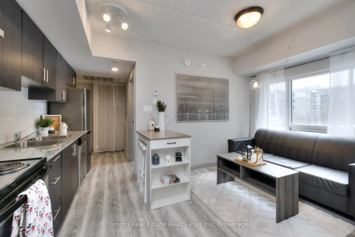 Additional image 8 of 275 Larch Street G216