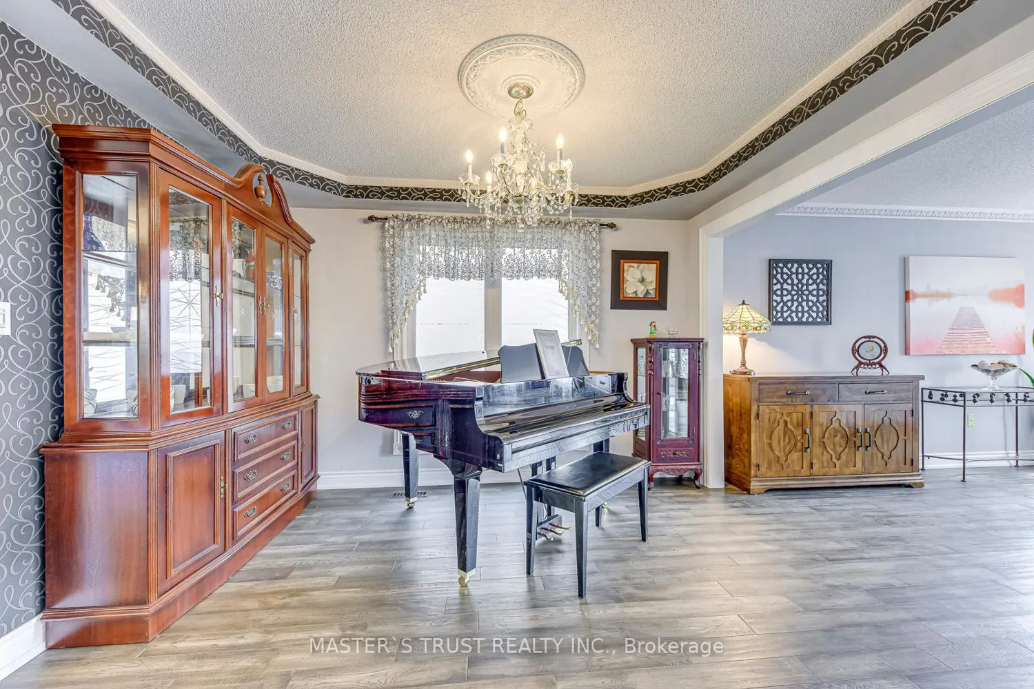 Additional image 5 of 66 Snow Leopard Court