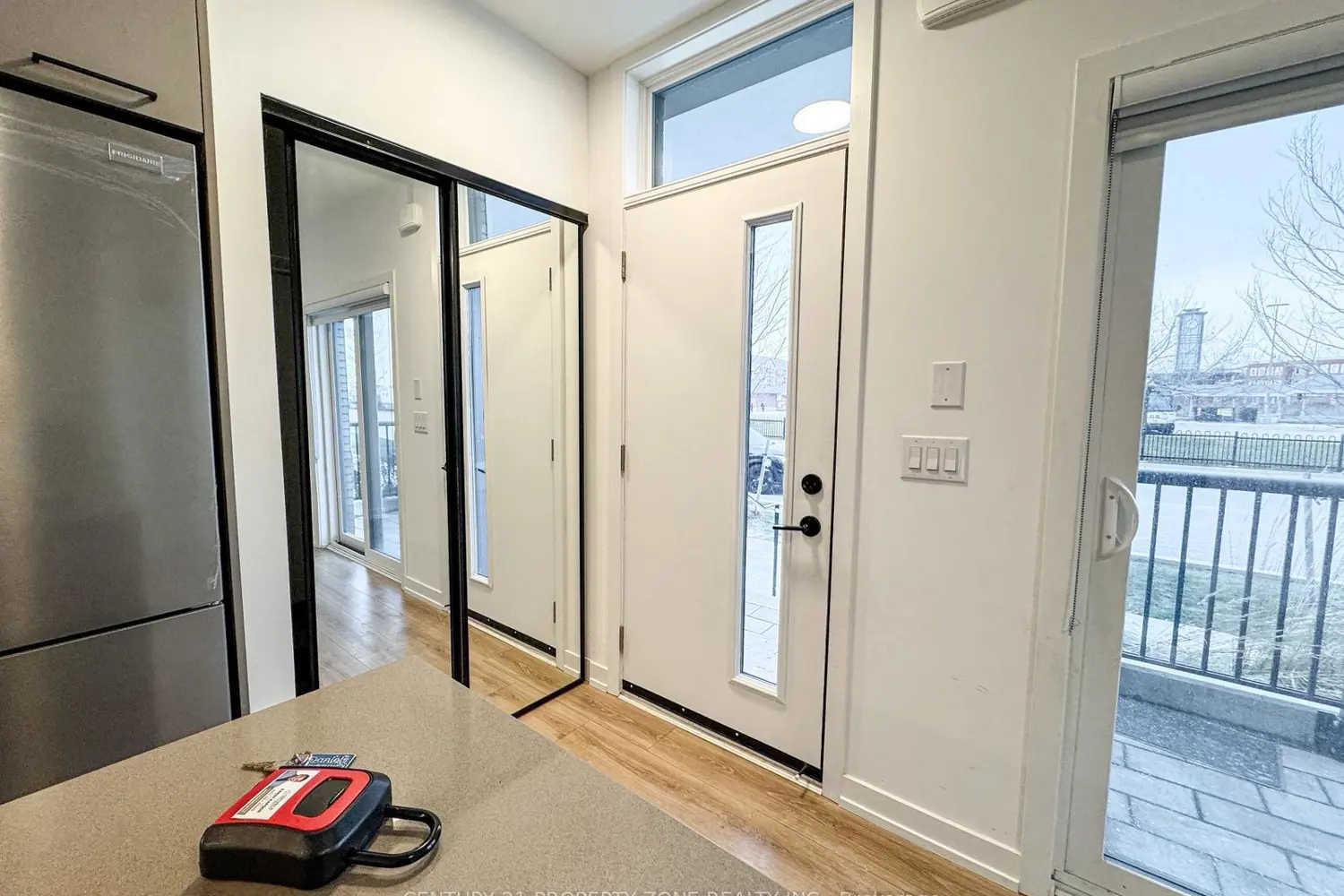 Additional image 6 of 20 Lagerfeld Drive 06