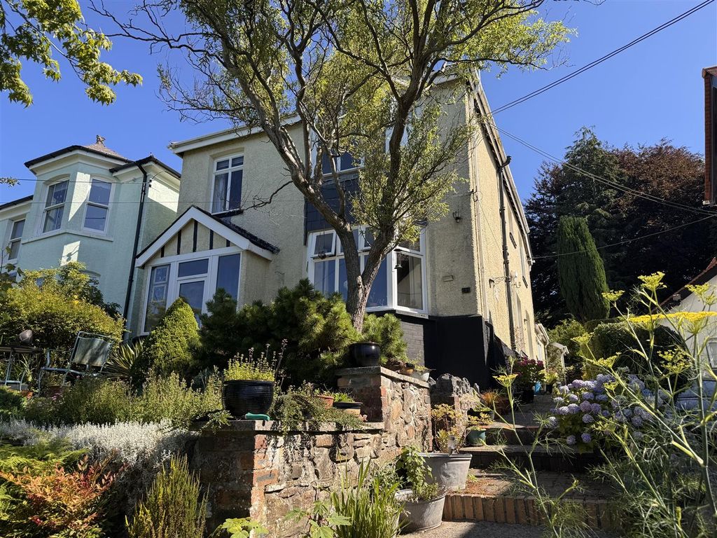 4 bed detached house for saleBrynmawr Avenue, Ammanford SA18