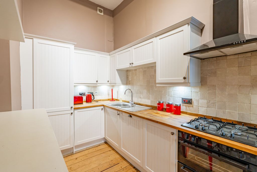 Additional image 5 of 3 bed flat for sale25/1 Marchmont Road, Marchmont, Edinburgh EH9