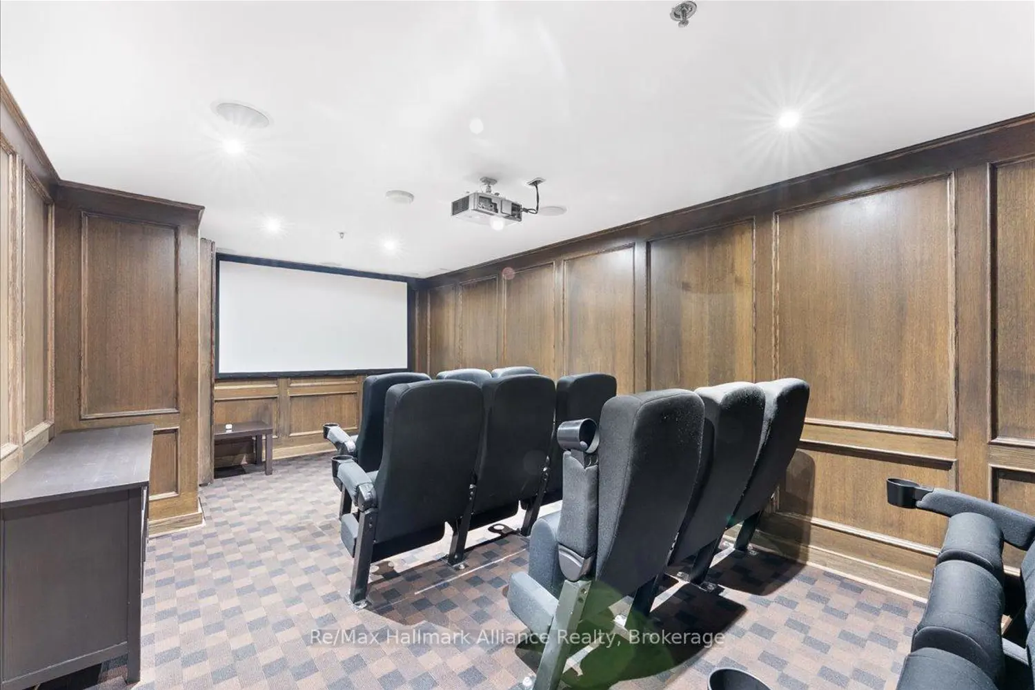 Additional image 17 of 1369 Bloor Street 910