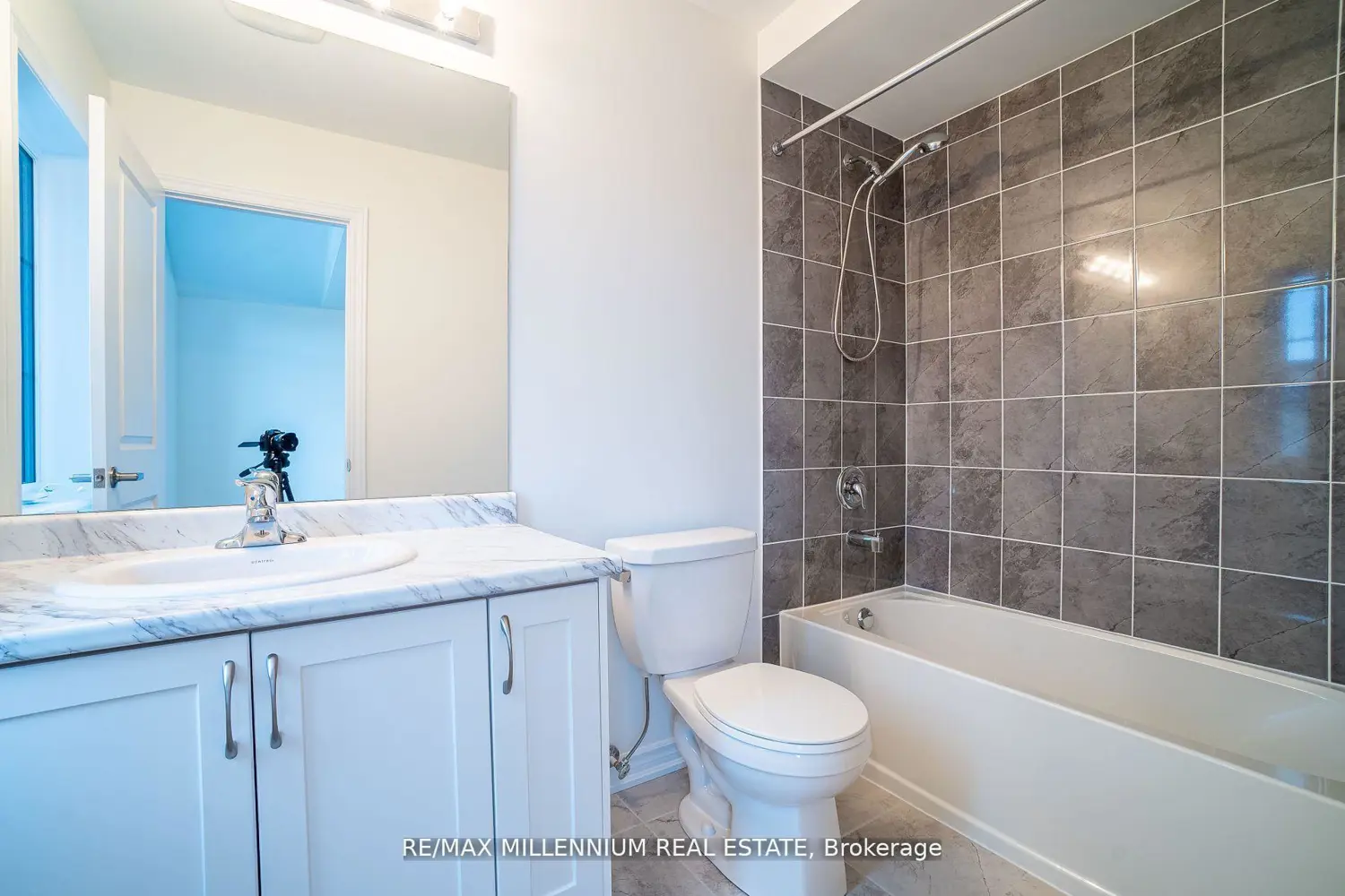 Additional image 18 of 1640 Corsal Court