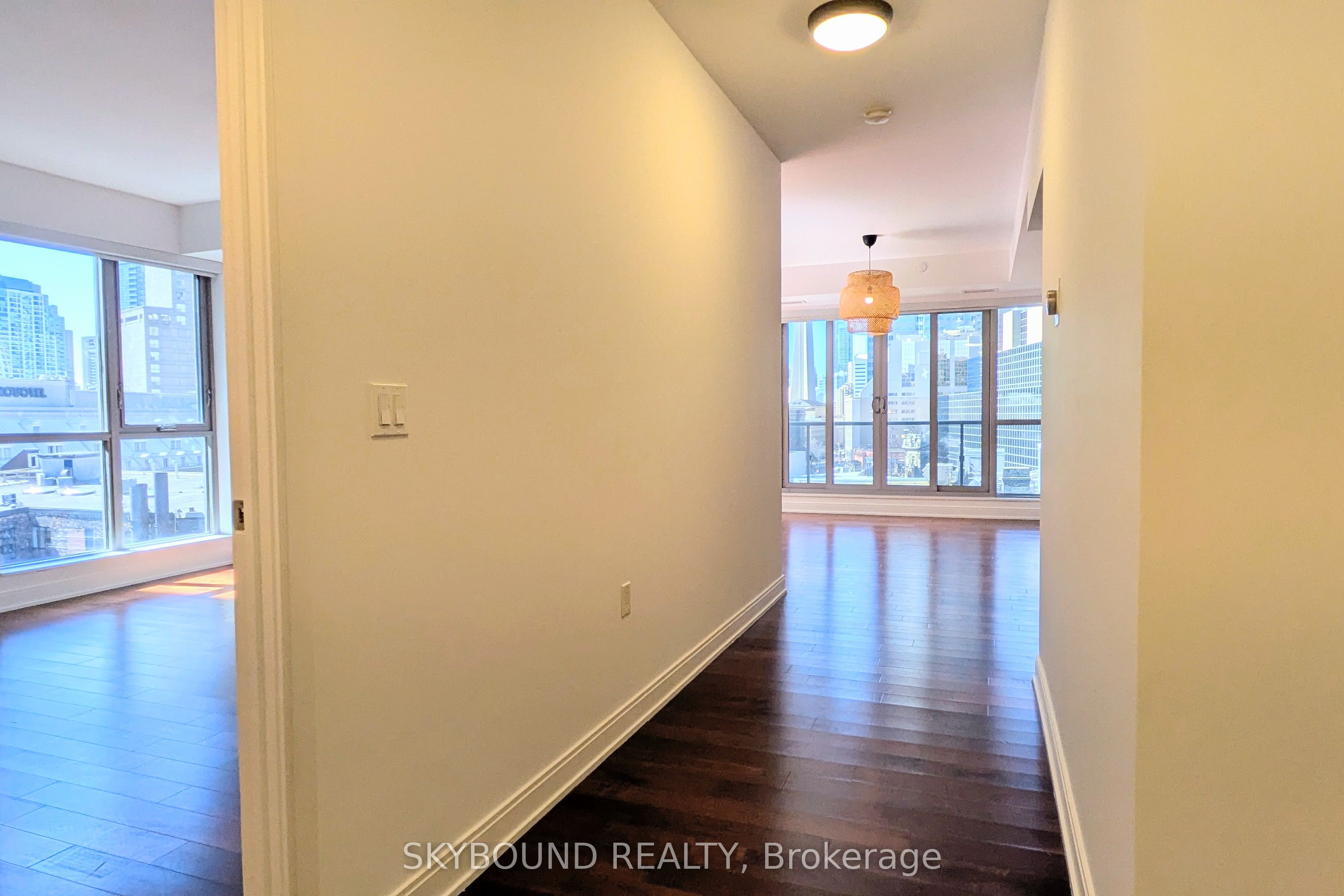 Additional image 4 of 909-55 Front Street E, Toronto, ON, M5E 0A7