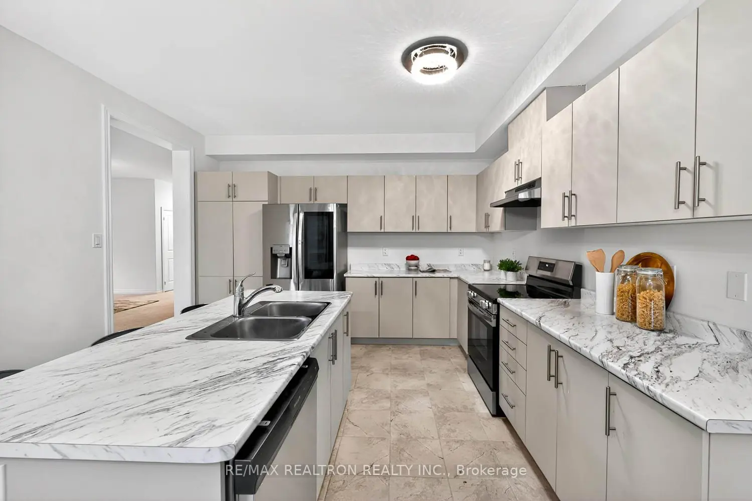 Additional image 10 of 40 Wakefield Boulevard