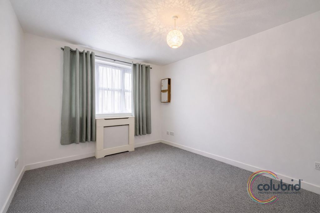Additional image 5 of 1 bed flat for saleNairn Court, Dock Road, Tilbury RM18