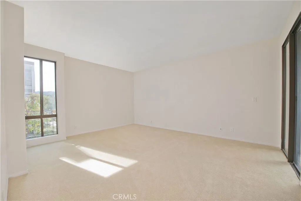 Additional image 13 of 5340 Yarmouth Unit 205, Encino, CA 91316