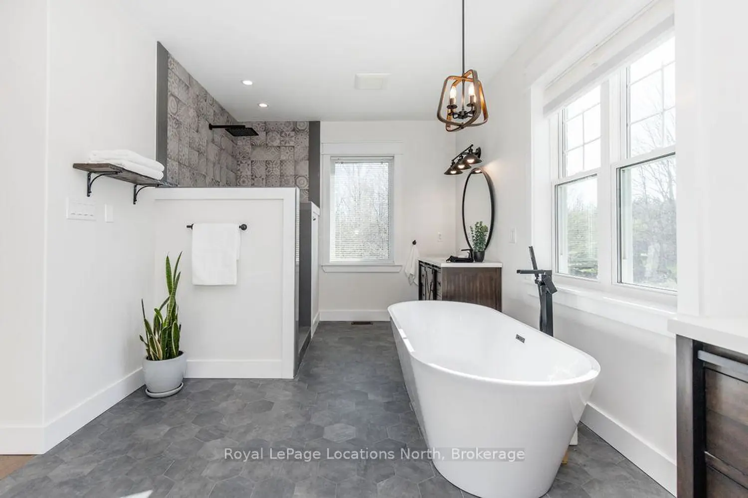 Additional image 8 of 5385 8 Line