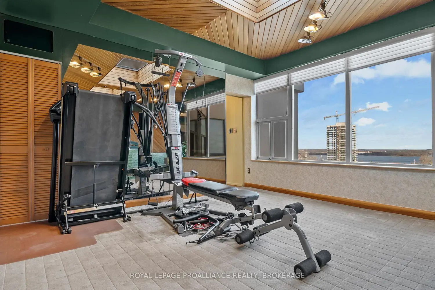 Additional image 11 of 185 Ontario Street 1602