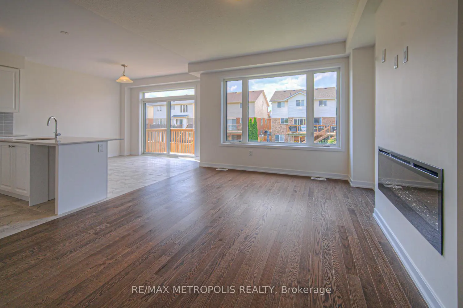 Additional image 4 of 100 Moss Drive