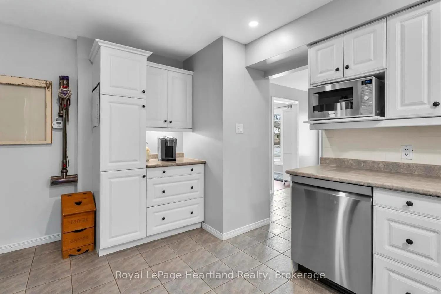 Additional image 5 of 296 Walnut Street