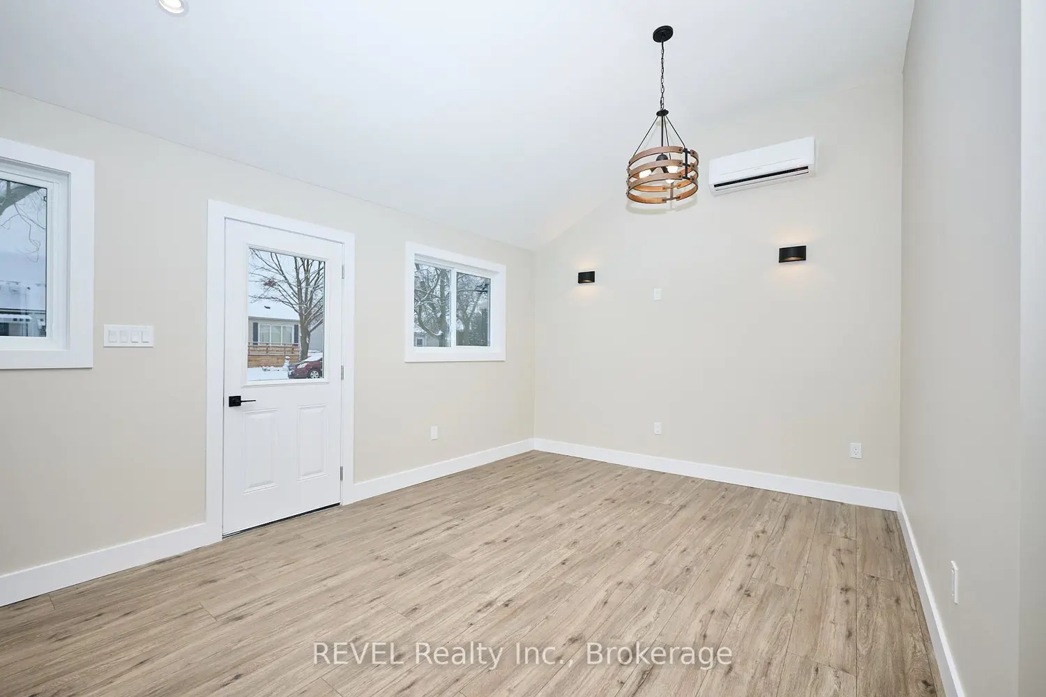 Additional image 6 of 406 Hennepin Avenue