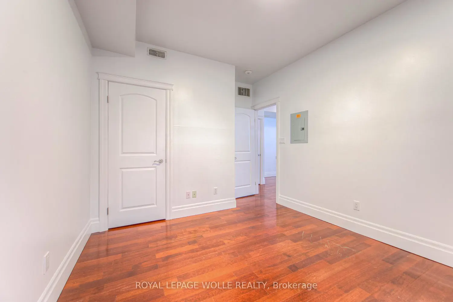 Additional image 12 of 555 King Street 109