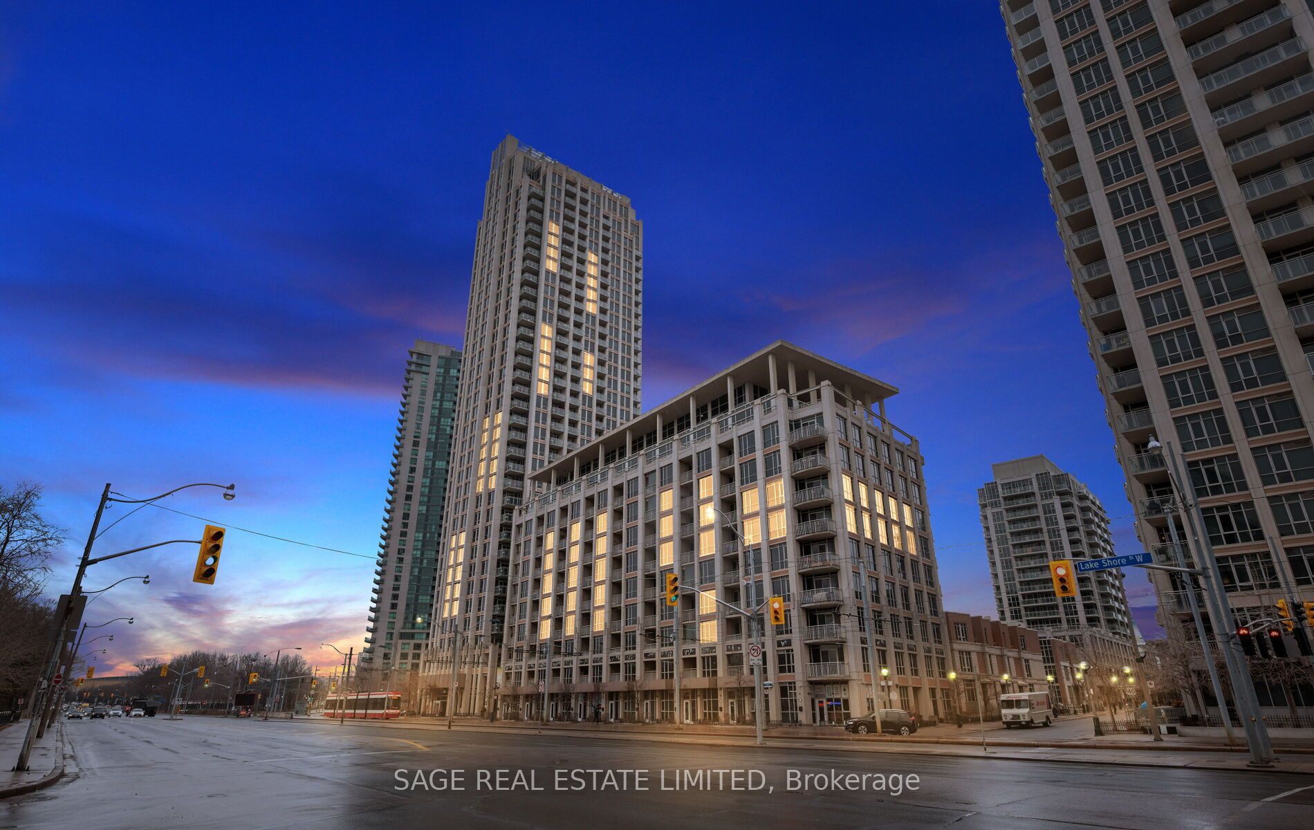 506-628 Fleet Street, Toronto, ON, M5V 1A8