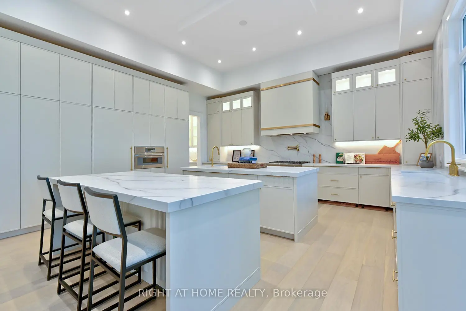 Additional image 5 of 27 Hurlingham Crescent
