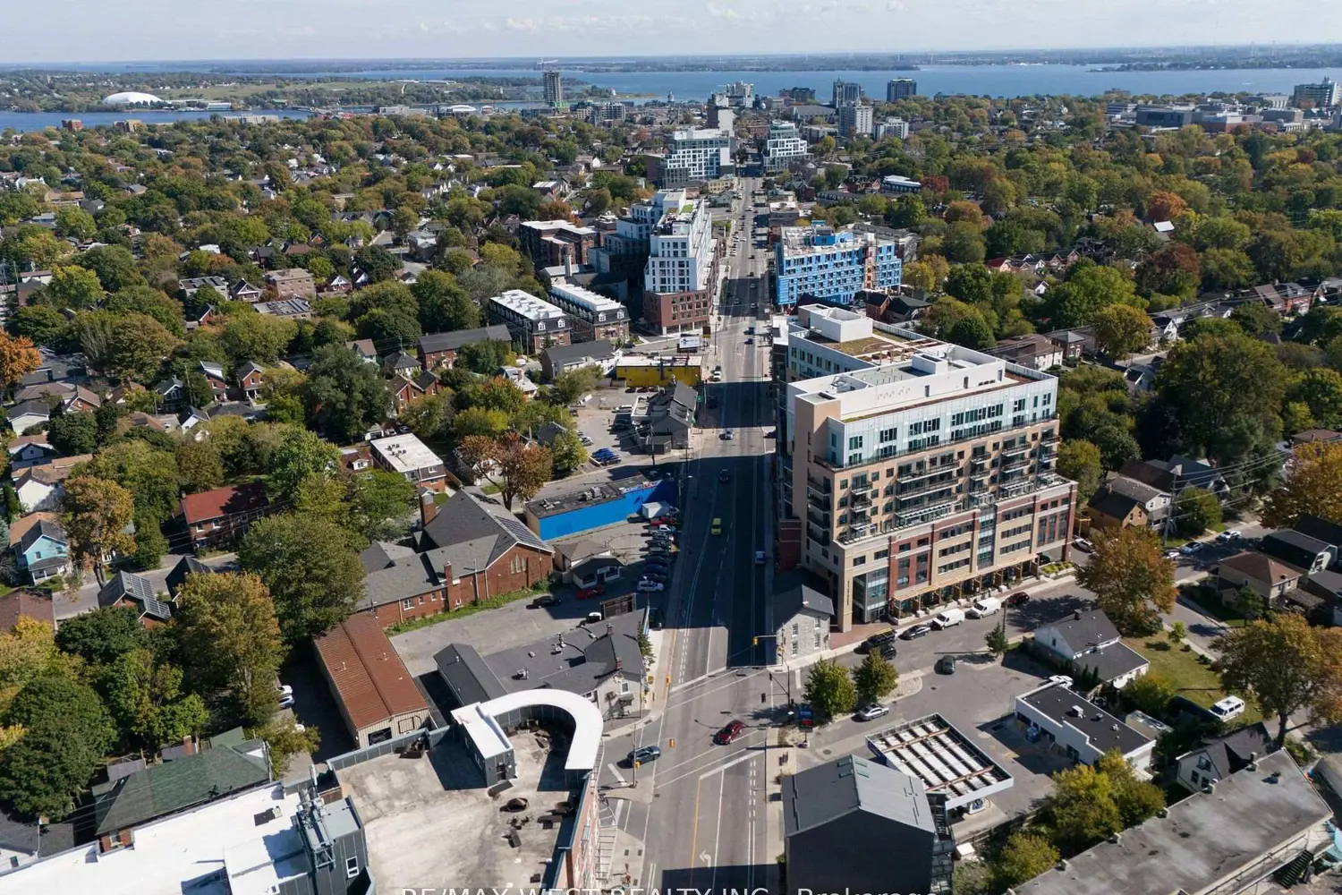 Additional image 3 of 652 Princess Street 440