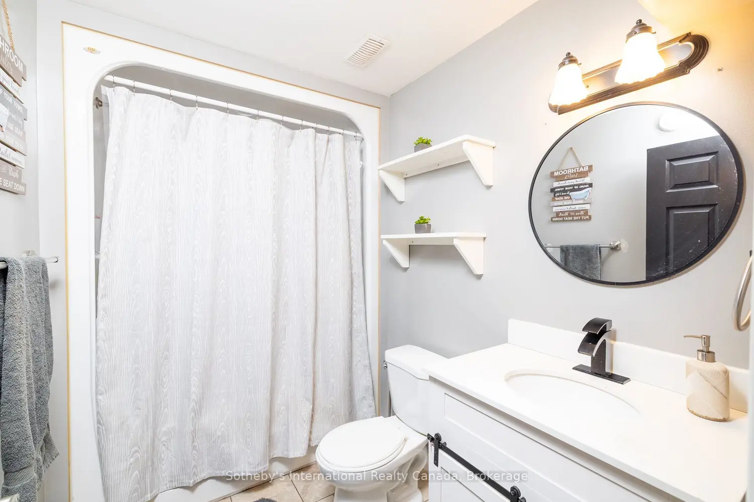 Additional image 18 of 129 Bass Line