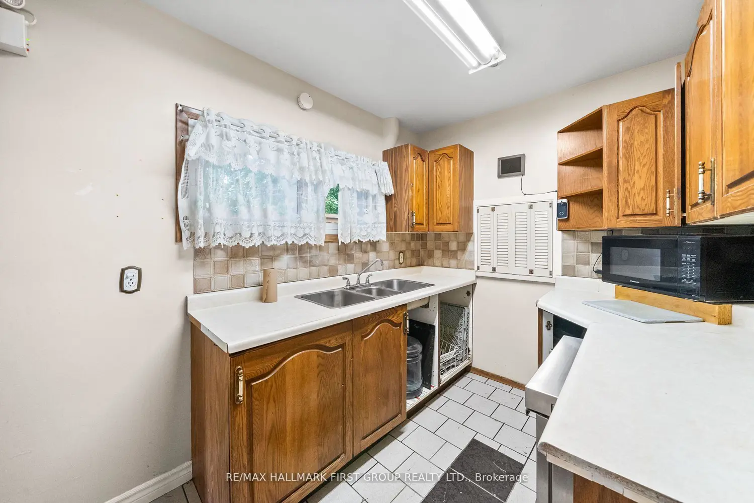 Additional image 6 of 1652 Taunton Road